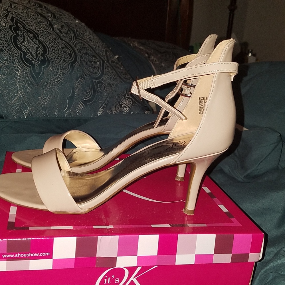 Heels - Picture 2 of 2